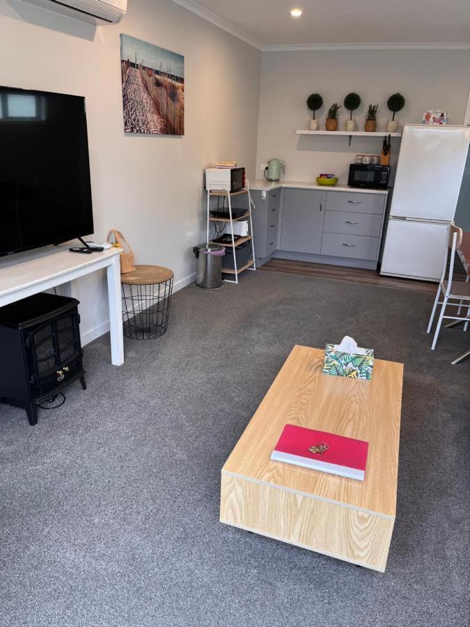 Modern studio apartment Motueka Esterno foto